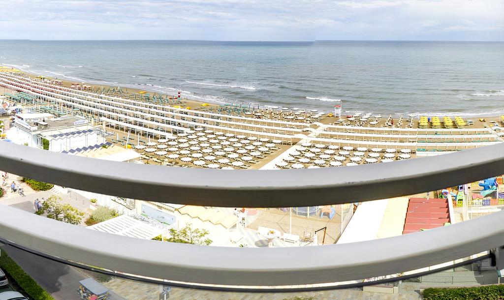 Hotel Margareth Riccione Exteriör bild