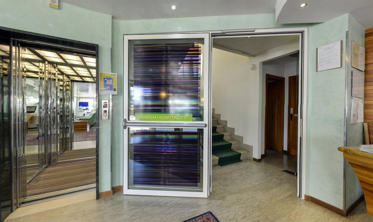 Hotel Margareth Riccione Exteriör bild